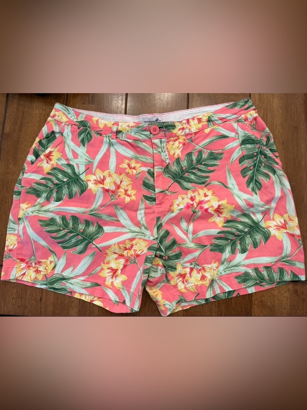 Caribbean Pink and Green Tropical Print Shorts size 14 preppy, coastal. Resort